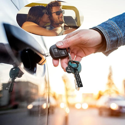 Llavero "Te Necesito Aquí Conmigo" – Conduce con Cuidado